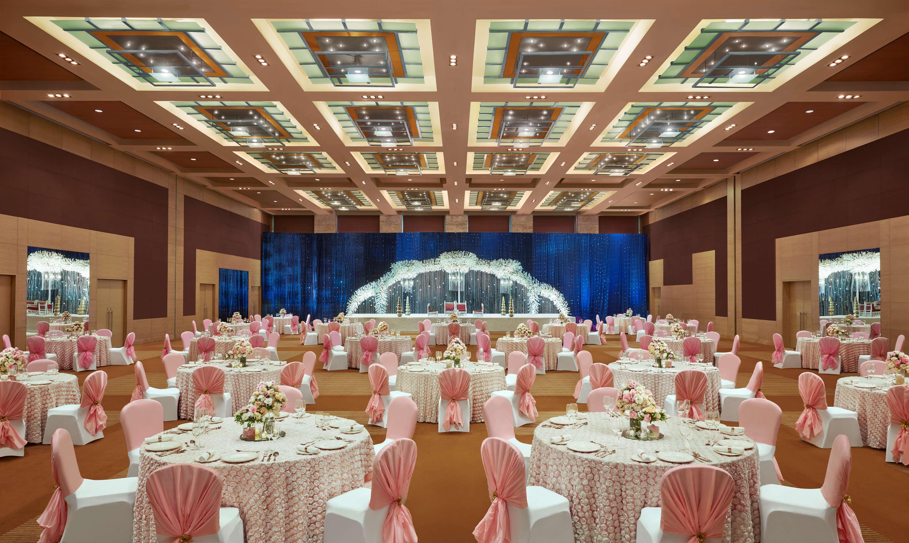 Grand Hyatt Mumbai Hotel And Residences Esterno foto The Grand Ballroom