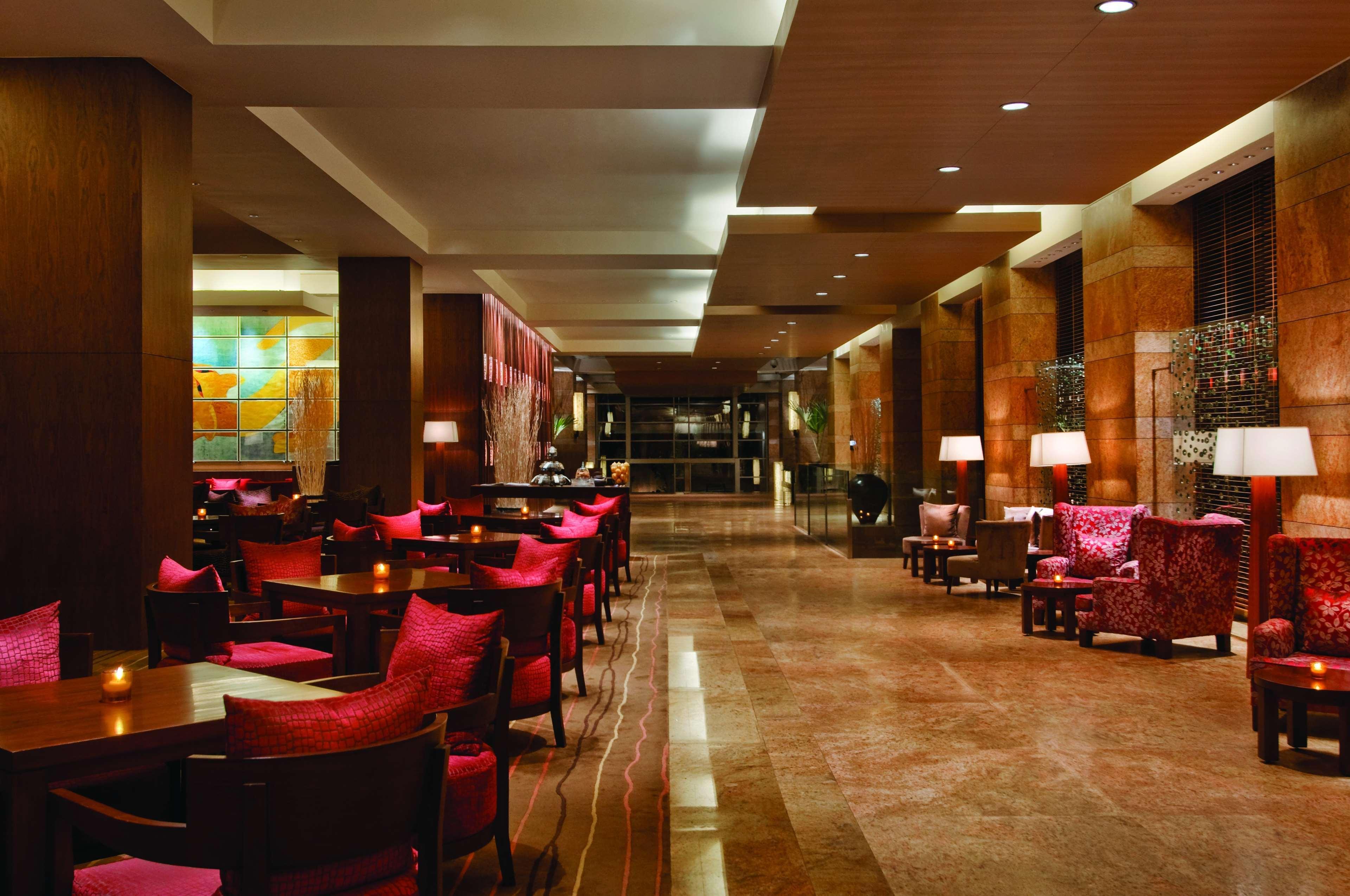 Grand Hyatt Mumbai Hotel And Residences Esterno foto Lobby