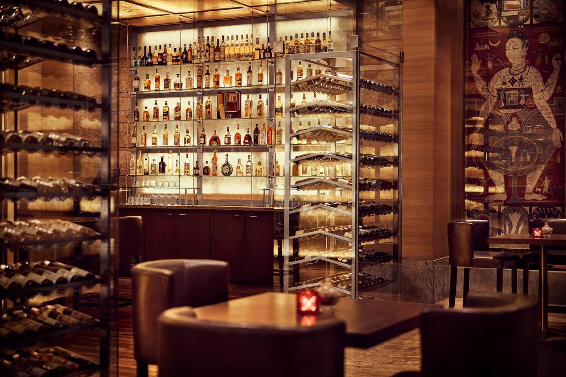 Grand Hyatt Mumbai Hotel And Residences Esterno foto The bar at the Mandarin Oriental, Munich