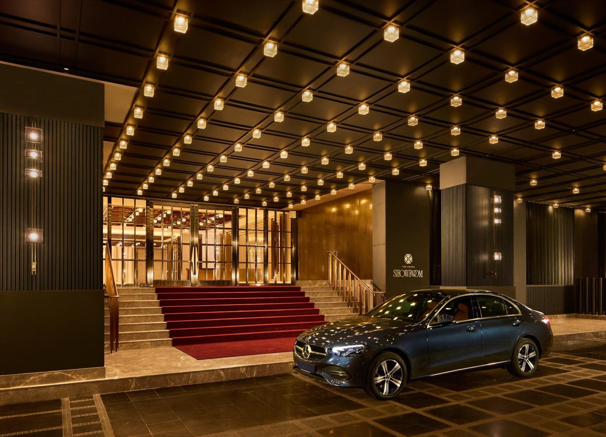 Grand Hyatt Mumbai Hotel And Residences Esterno foto Entrance