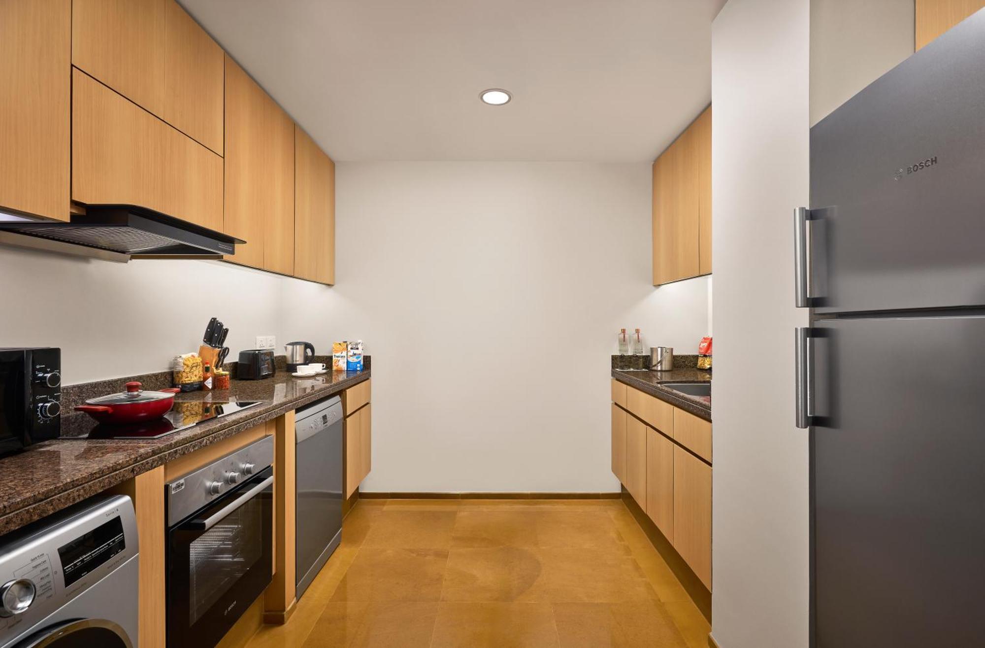 Grand Hyatt Mumbai Hotel And Residences Esterno foto A typical kitchen in a residential apartment